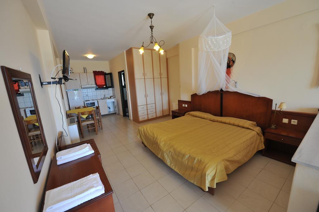 Koronisia Apartments Habitación foto